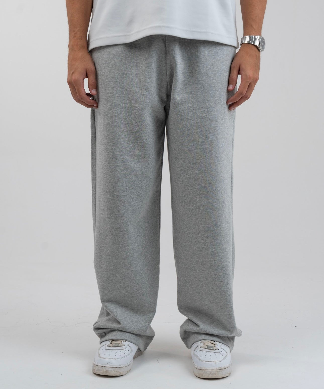 Wide-leg sweatpants